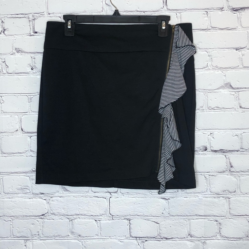 Mimi Chica Full Zip Mini Skirt With Ruffle Detail